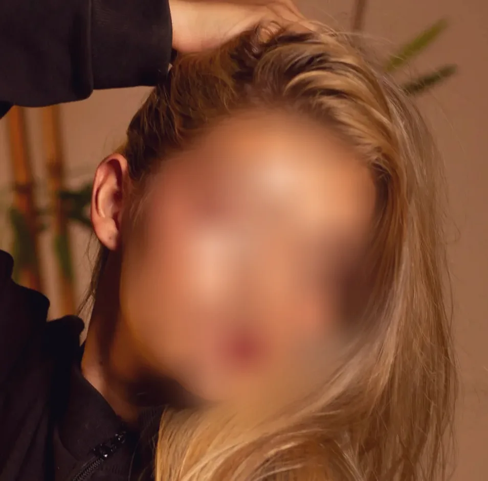 Emanuela, 25 anni